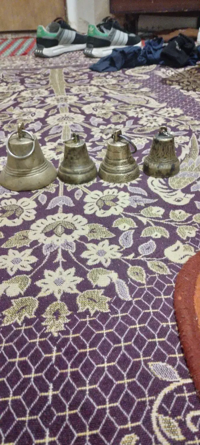 زنگ قدیمی برنجی ناقوسی|کلکسیون اشیاء عتیقه|شهرکرد, |دیوار