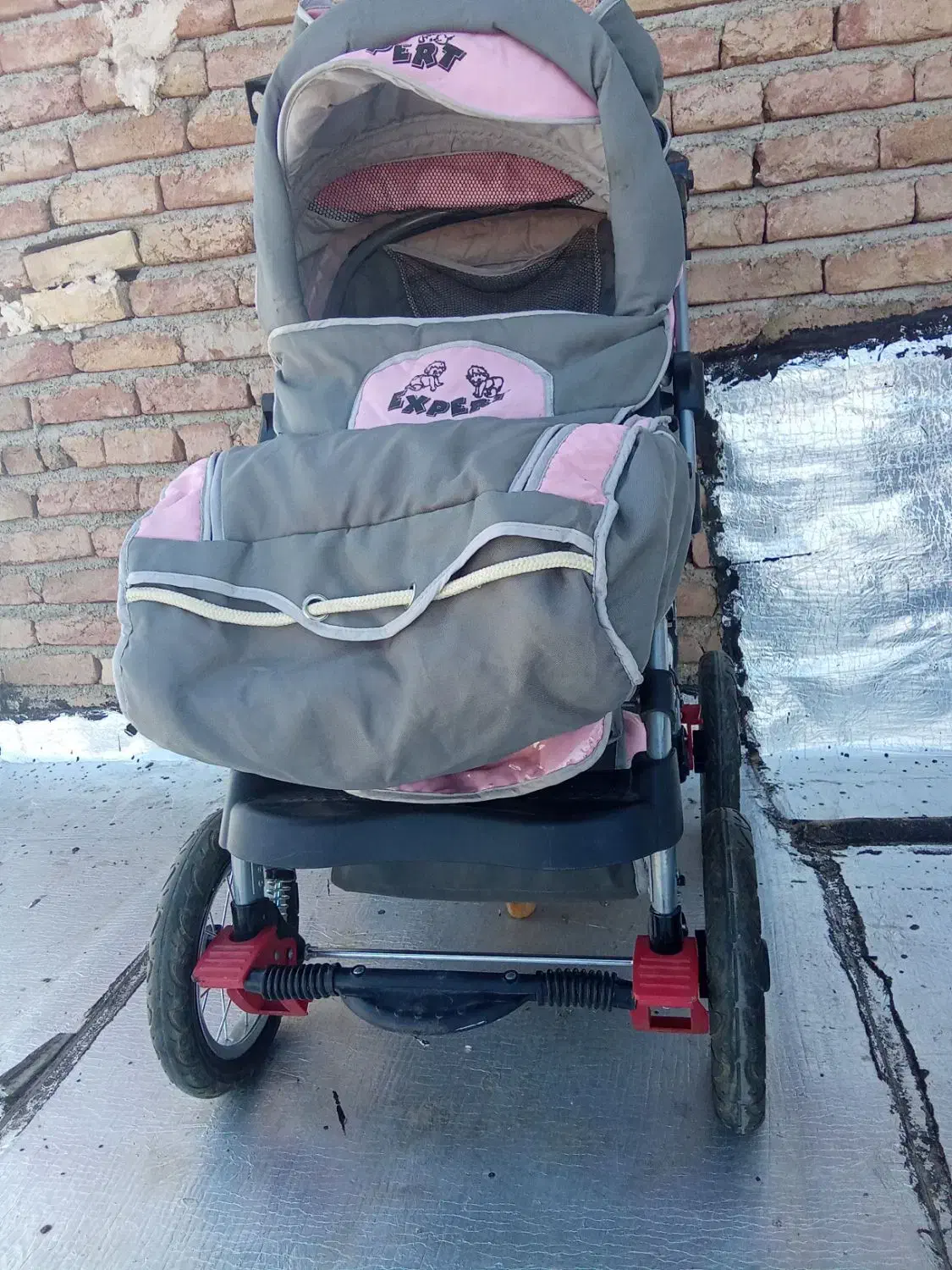 کالسکه نوزاد|کالسکه و لوازم جانبی|سلماس, |دیوار