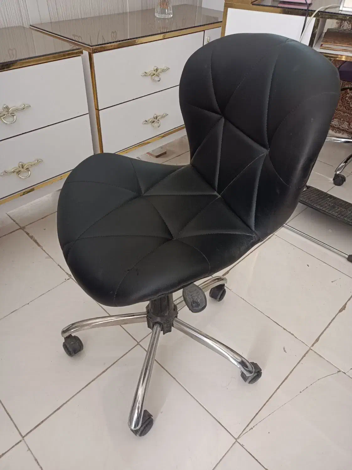 صندلی استادکار|صندلی و نیمکت|قم, شاه ابراهیم|دیوار