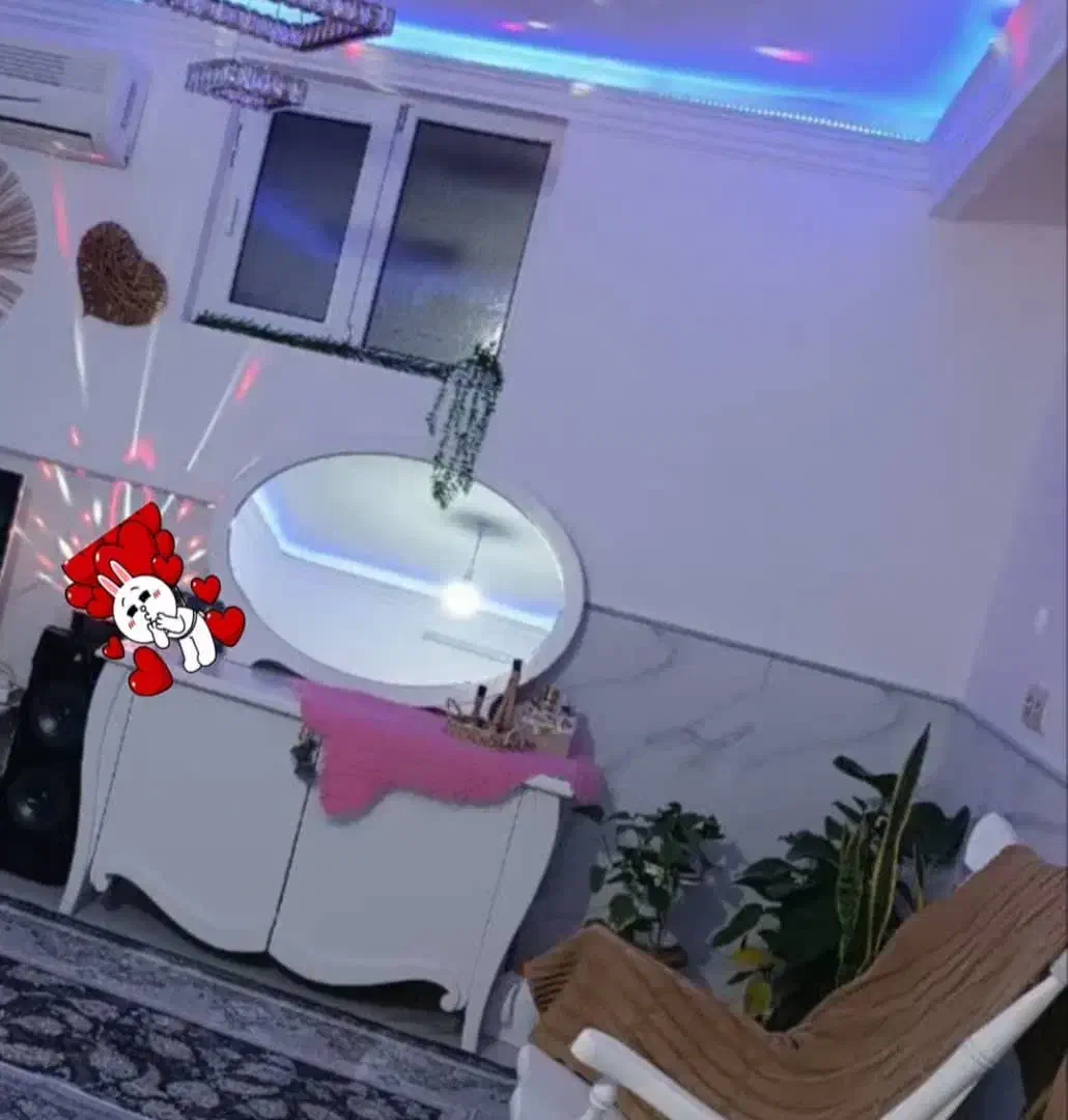 یک عدد میزکنسول وآیینه|بوفه، ویترین، کنسول|قم, علی آباد سعدگان|دیوار