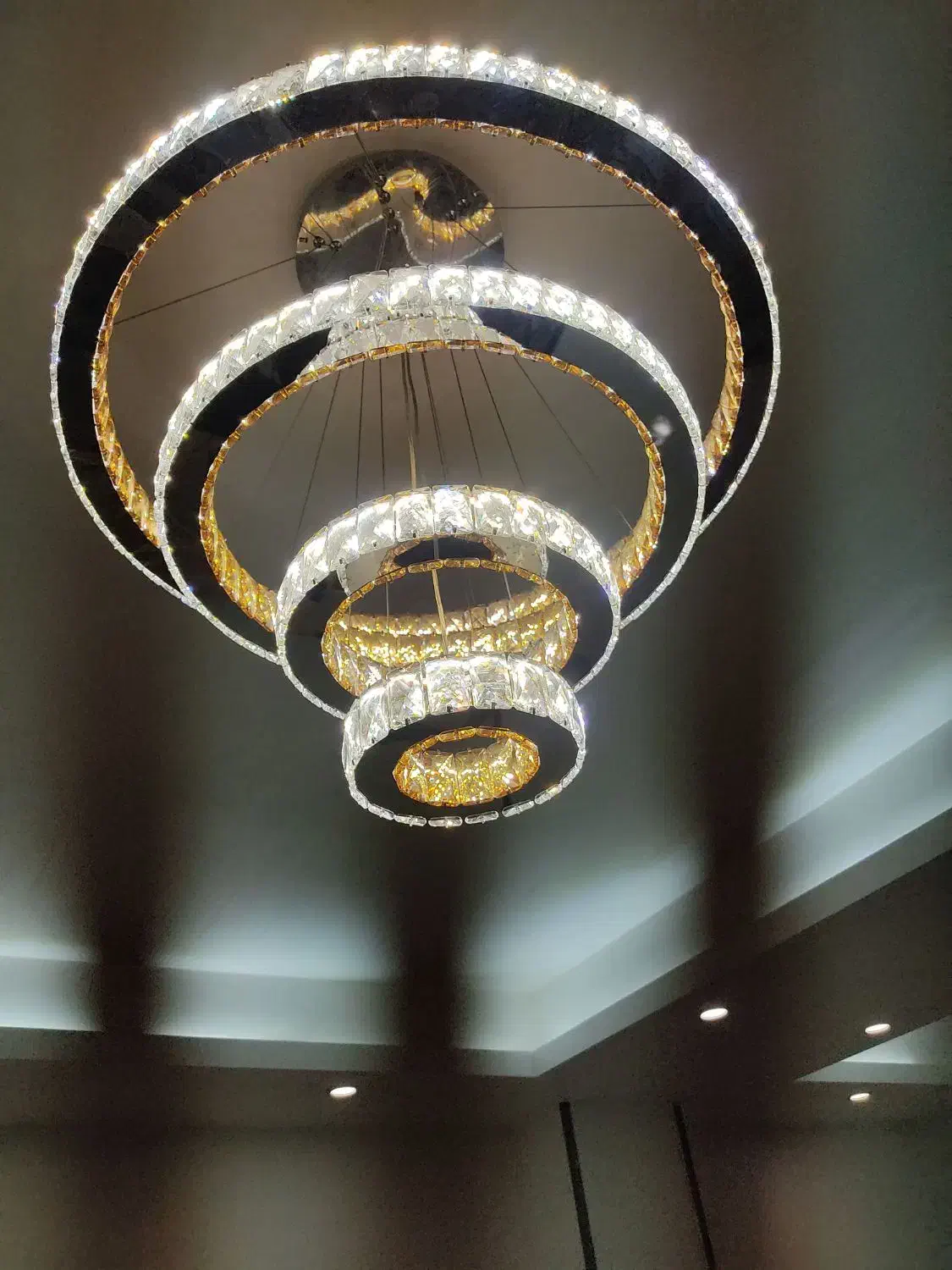 تولیدوفروش انواع لوسترهای مدرن و نئوکلاسیک|لوستر و چراغ آویز|کرج, کمالشهر|دیوار