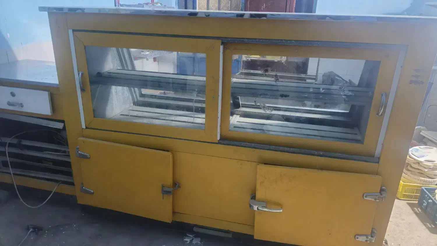 فرزیر مغازه ای زیر قیمت (نیاز فوری دارم)|فروشگاه و مغازه|بم, |دیوار