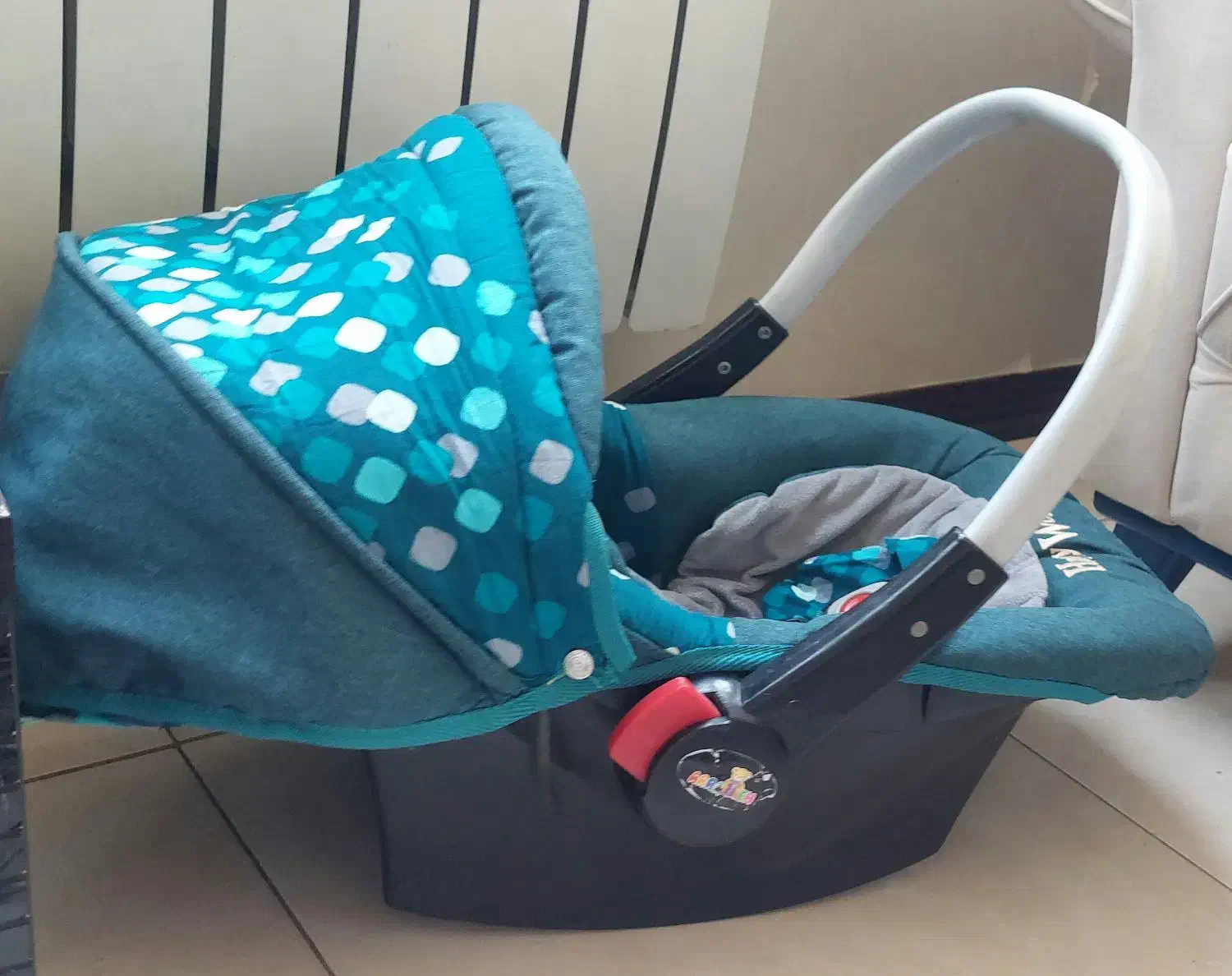 کریر کودک در حد نو|اسباب و اثاث بچه|شیراز, احمدآباد|دیوار