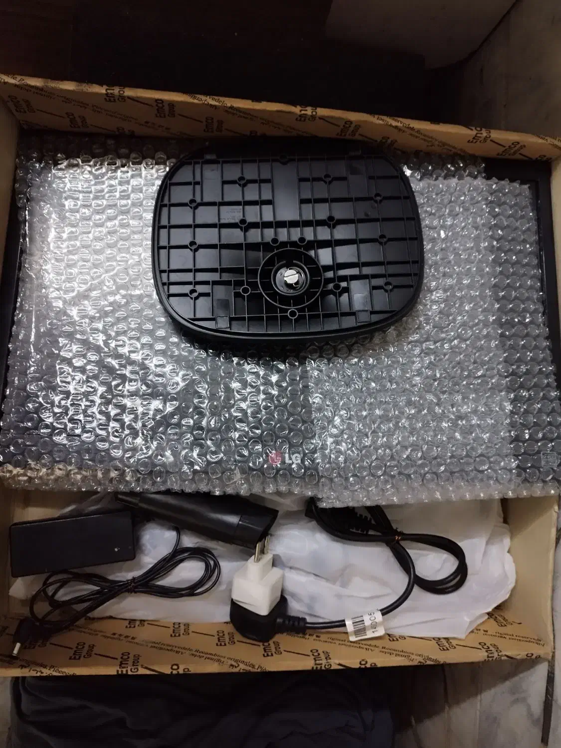 مانیتور 20 اینچ LED LG کیبورد|قطعات و لوازم جانبی رایانه|تهران, شهران جنوبی|دیوار