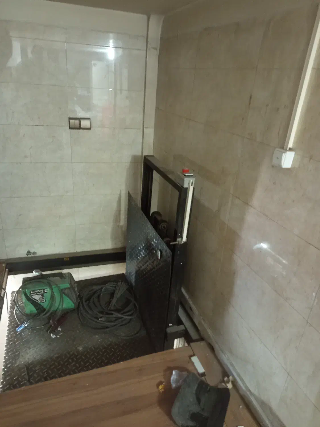 یک عدد بالابر|ماشین‌آلات صنعتی|کرج, المهدی|دیوار