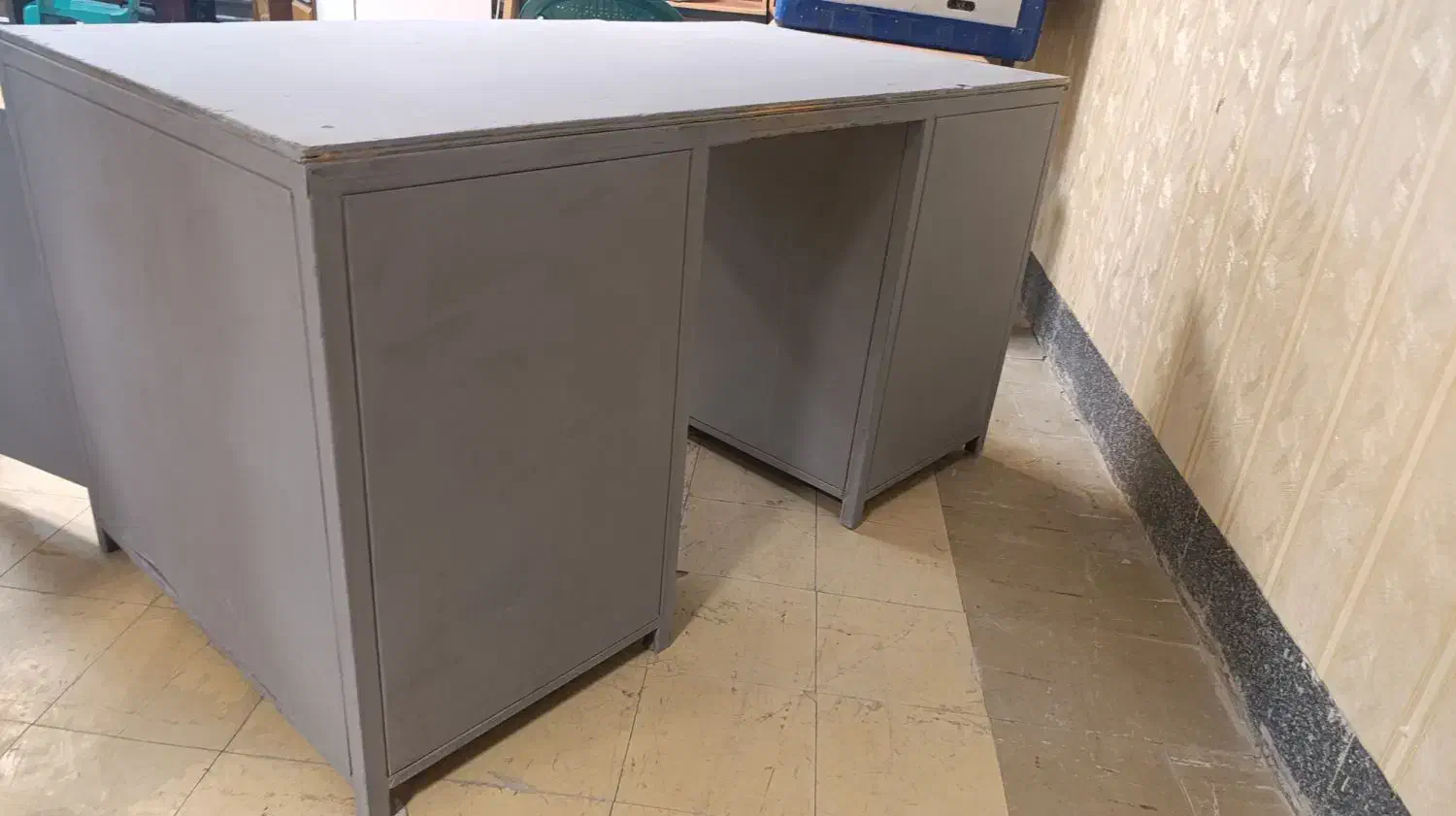 میز فلزی|مبلمان اداری|شاهینشهر, فیض|دیوار