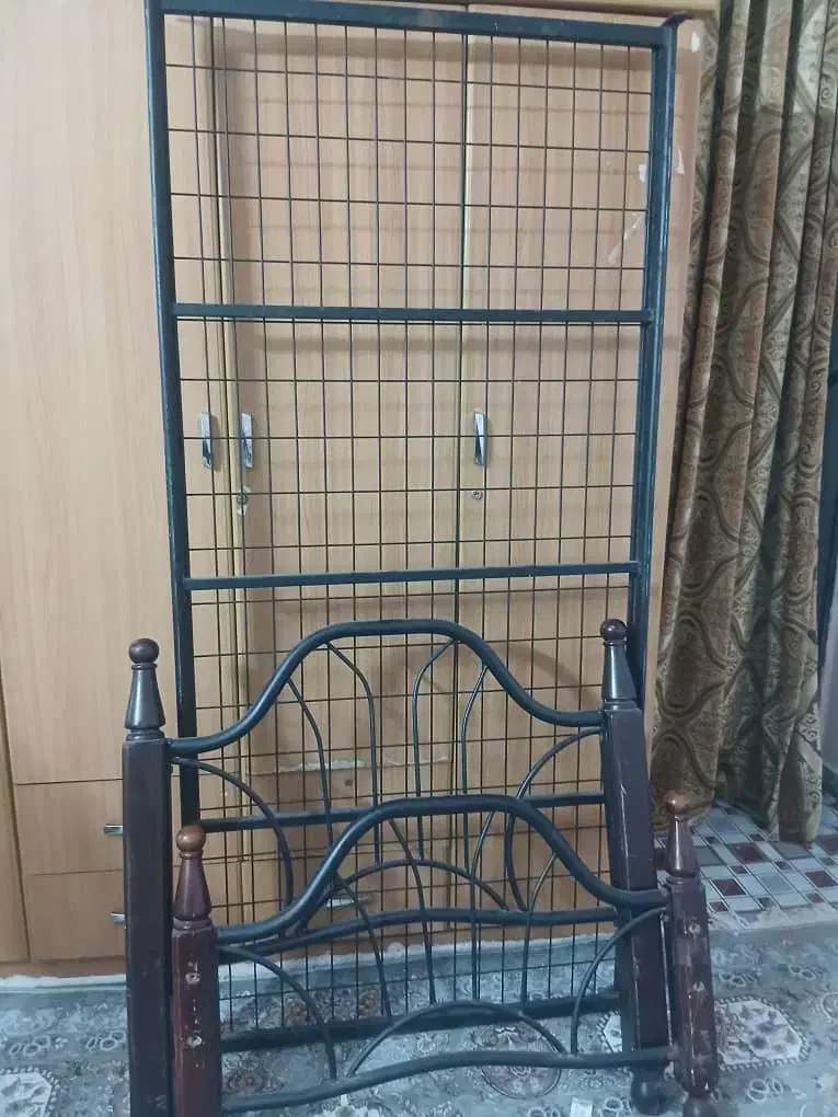 تخت با تشک|تشک تختخواب|کنارک, |دیوار