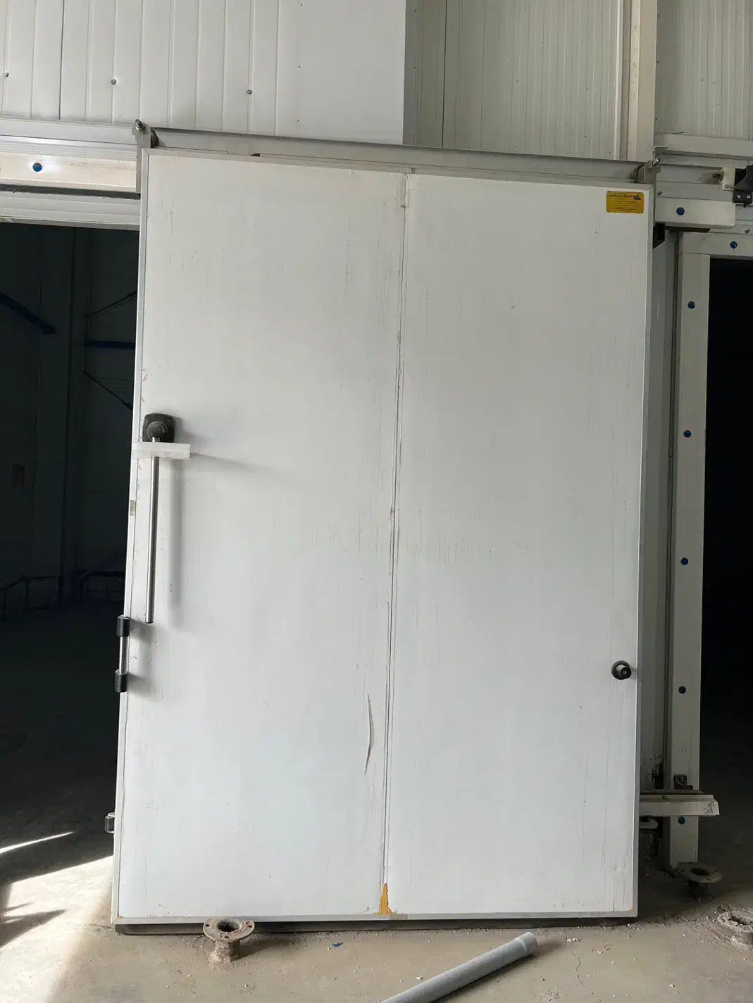 درب سرد خانه|مصالح و تجهیزات ساختمان|قم, خداکرم|دیوار