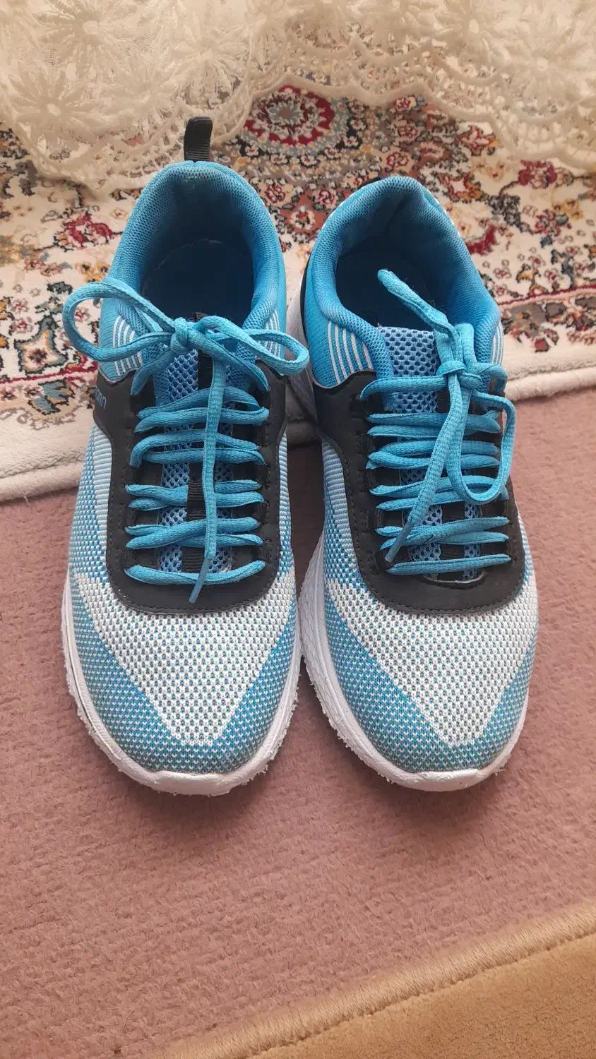 کتونی دخترانه برای پای سایز ۴۰مناسبه|کیف، کفش، کمربند|دورود, |دیوار