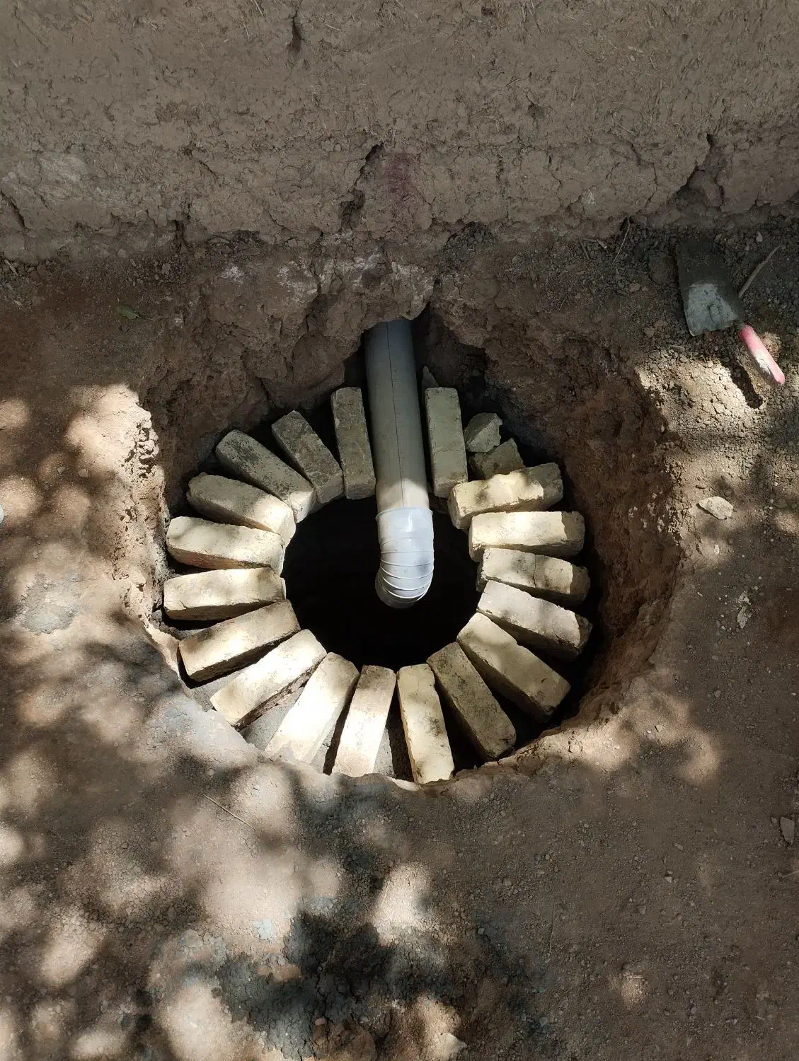 چاه کن مقنی|خدمات پیشه و مهارت|اصفهان, برازنده|دیوار