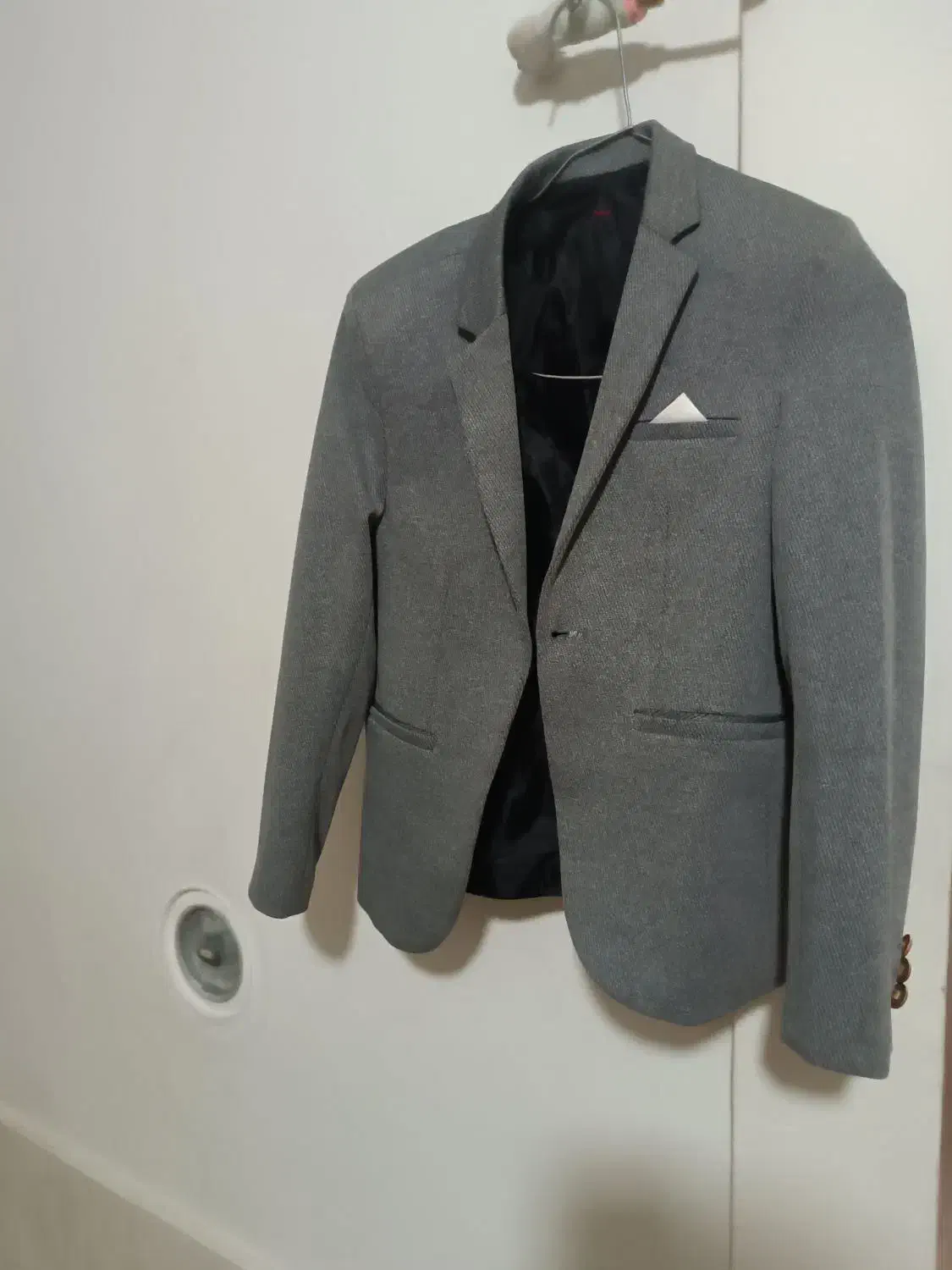 کن تک بچه گانه|لباس|سروستان, |دیوار