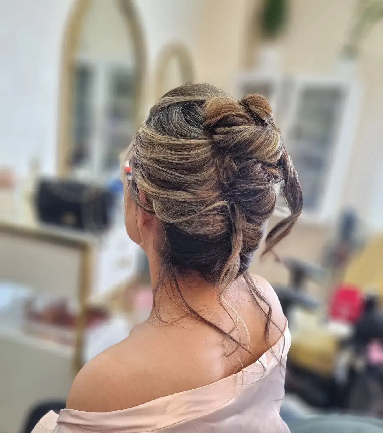 آف خدمات بافتمو و شینیون و میکاپ|خدمات آرایشگری و زیبایی|رشت, دیلمان|دیوار