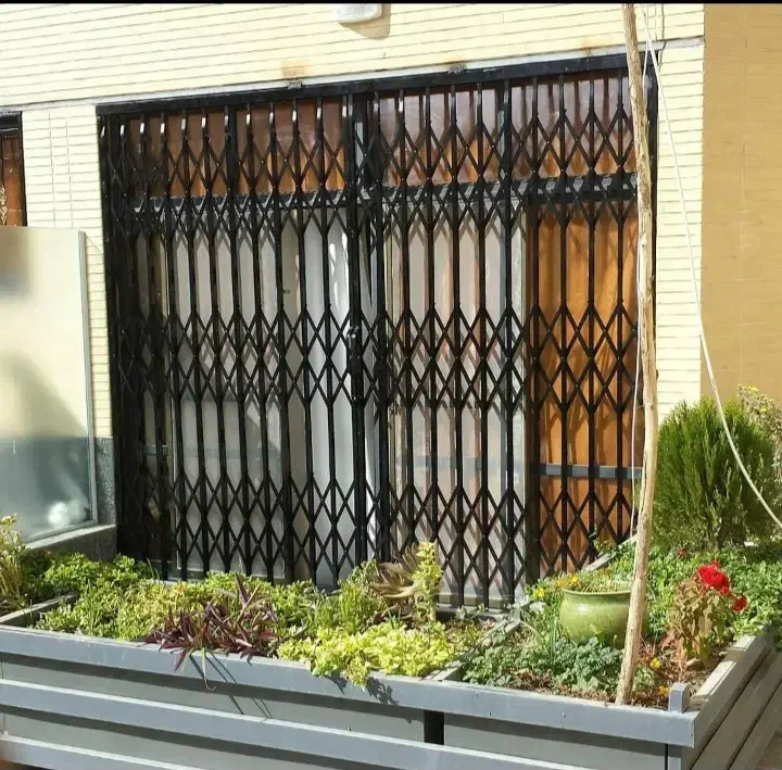 درب اکاردئونی.حفاظ .درب باغی .نرده|مصالح و تجهیزات ساختمان|فلاورجان, |دیوار