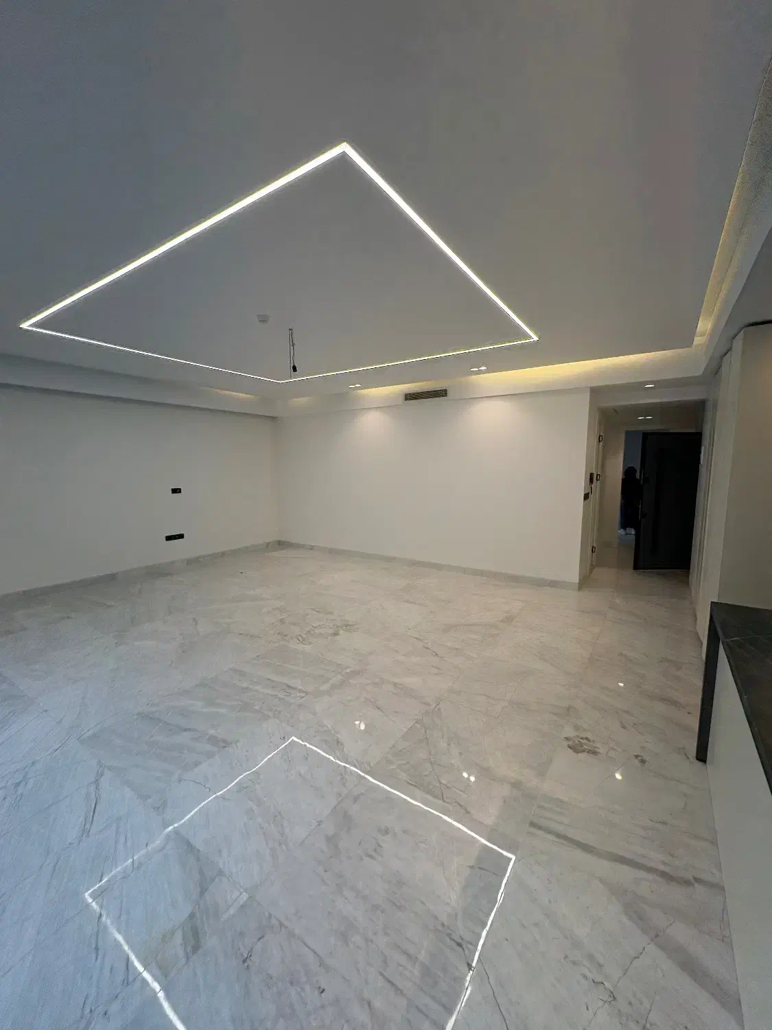 ۱۱۵ متر ۲ خواب کلید نخورده ژورنالی/ میدان ۵۰