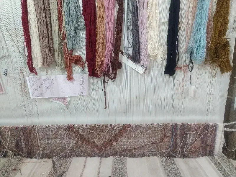 فرش3/2 دستباف 100لای مونده نصف بشه|فرش|خوی, |دیوار