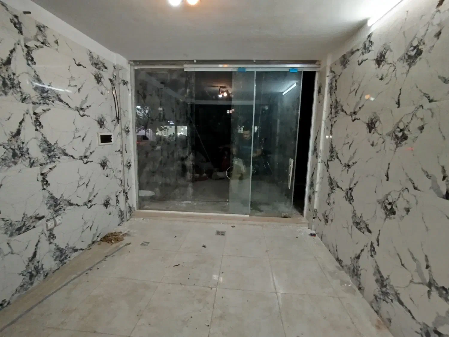 شیشه سکوریت نشکن دست دوم ونو|خدمات پیشه و مهارت|اسلام‌شهر, شاطره|دیوار