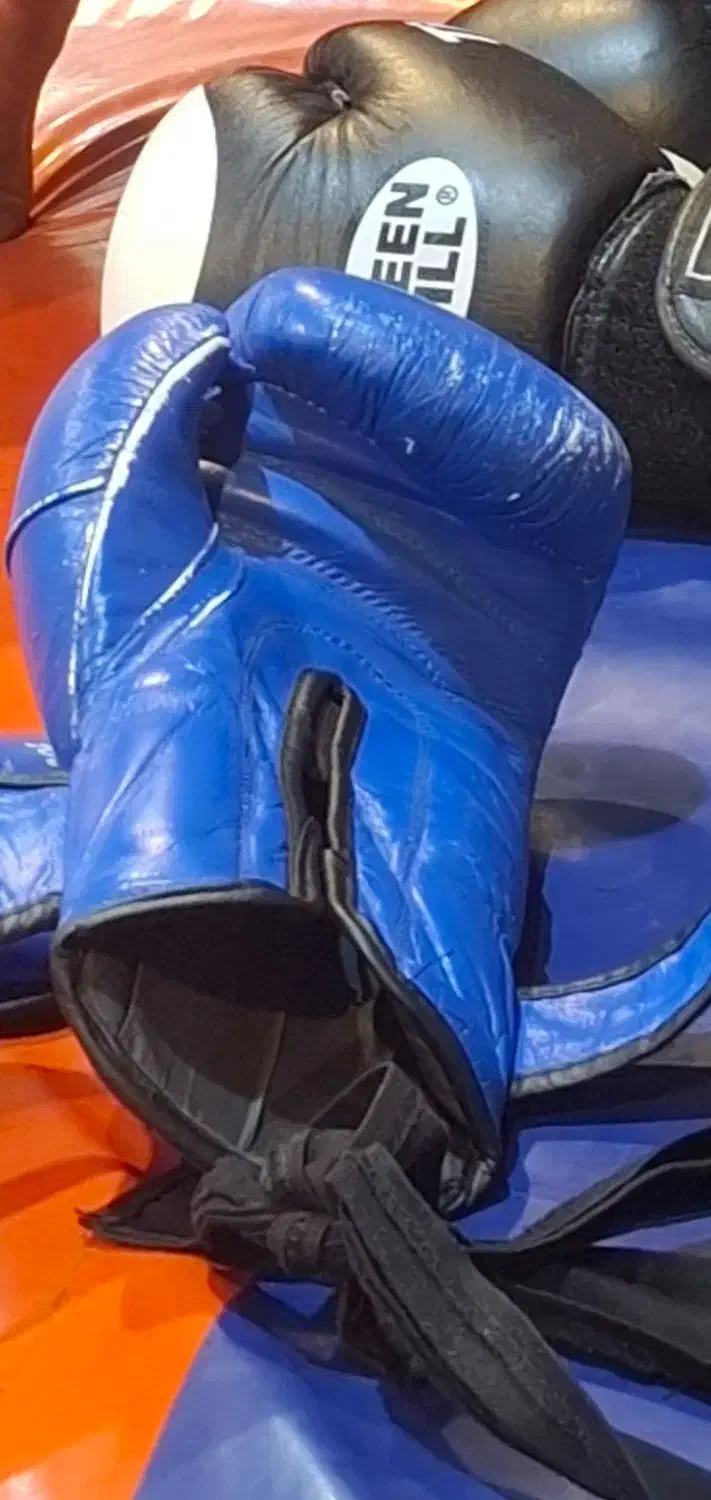 دست کش بوکس اتل دار|تجهیزات ورزشی|همدان, |دیوار