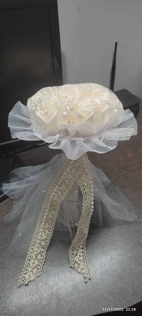 دسته گل عروس . باکس گل . دسته گل . باکس ولنتاین .|گل مصنوعی|مشهد, شفا|دیوار