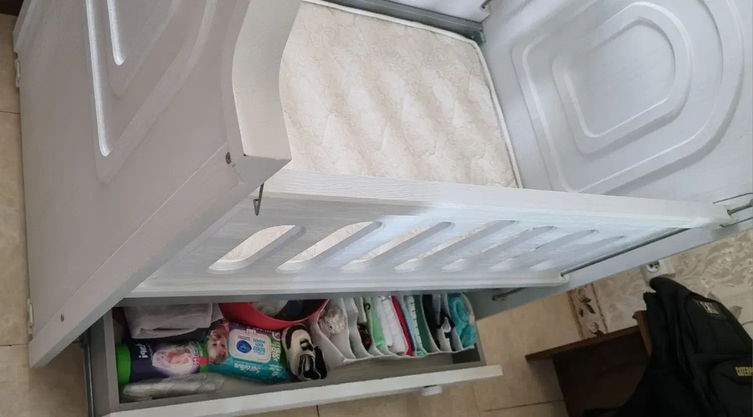 تخت کنار مادر و تشکش|اسباب و اثاث بچه|اندیشه, اندیشه فاز ۵|دیوار