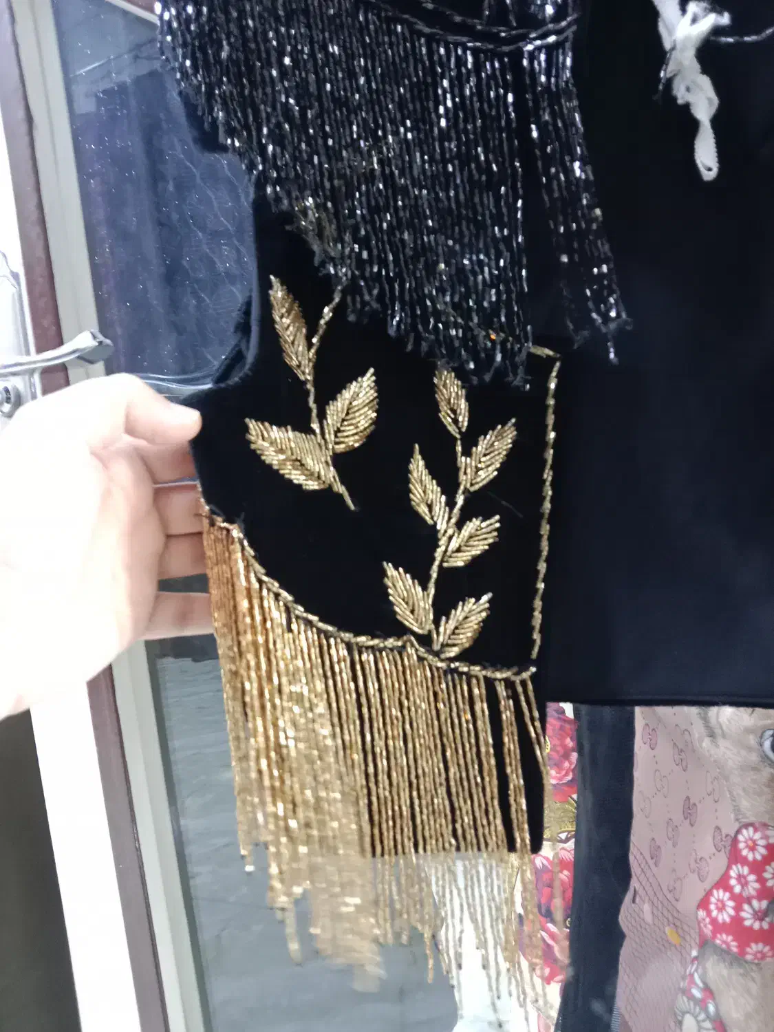 لباس زنانه|لباس|سلماس, |دیوار