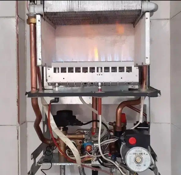 تعمیر وسرویسکار وتعمیر کار پکیچ وشوفاژ و لوله کشی|خدمات پیشه و مهارت|تبریز, |دیوار