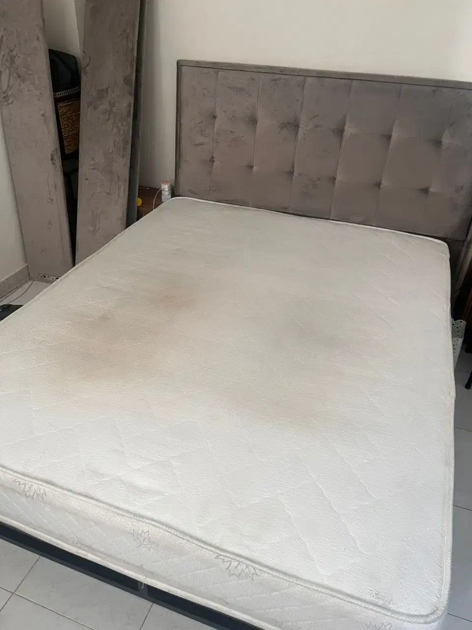 تشک رویال|تشک تختخواب|رودهن, |دیوار
