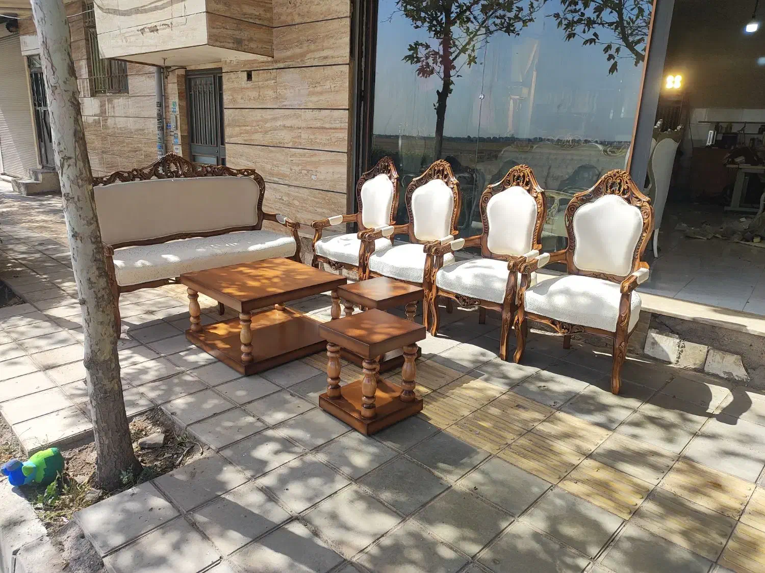 تولید و تعمیرات انواع مبلمان راحتی و سلطنتی|مبلمان خانگی و میز عسلی|قزوین, |دیوار