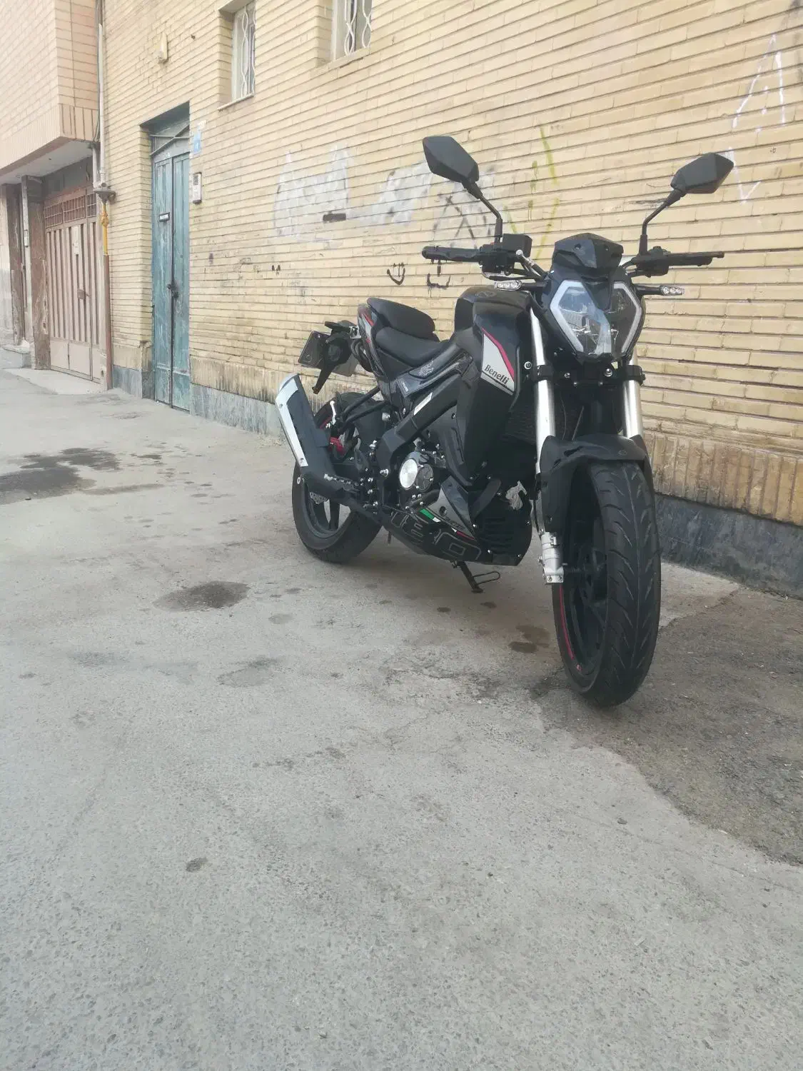 بنلی 180s|موتورسیکلت|اصفهان, امیرعرب|دیوار