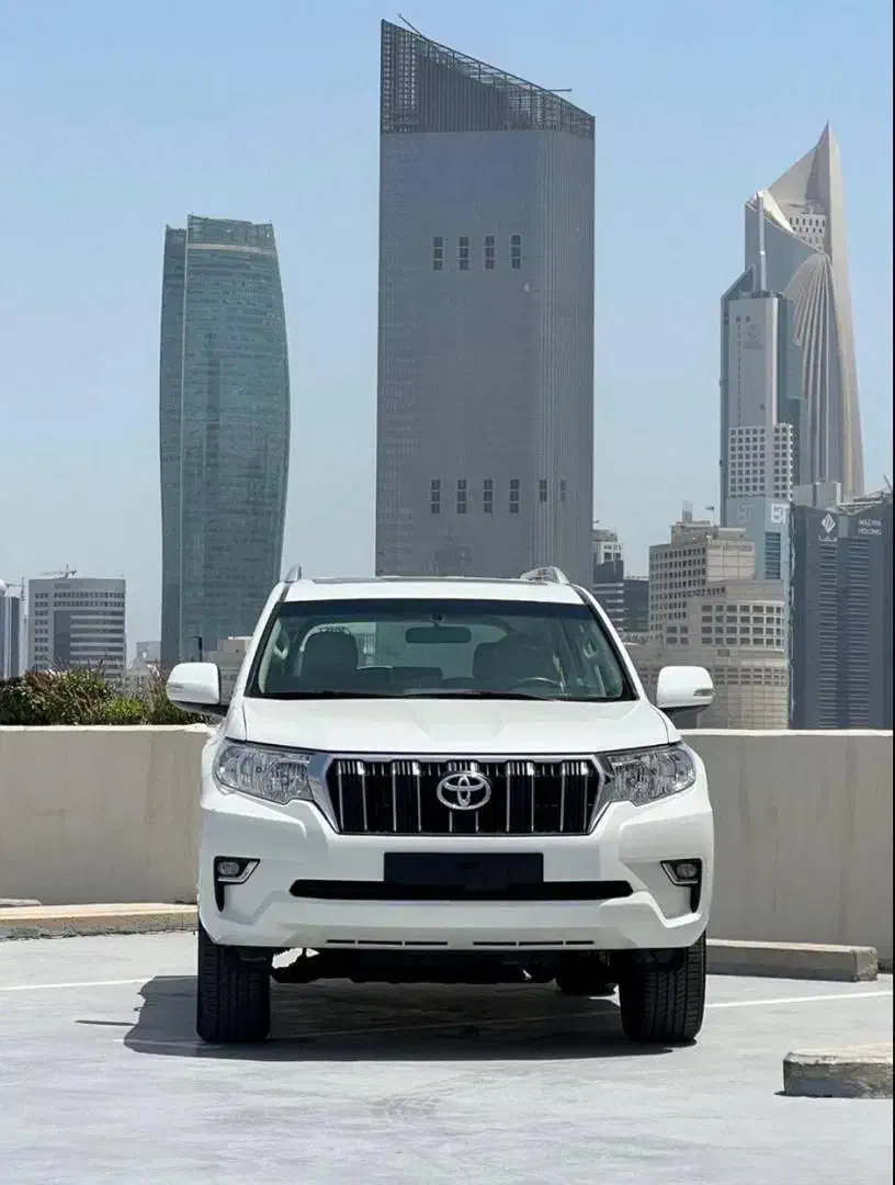 TOYOTA PRADOمدل 2022 با تردد نامحدود گذر موقت|خودرو سواری و وانت|تهران, الهیه|دیوار