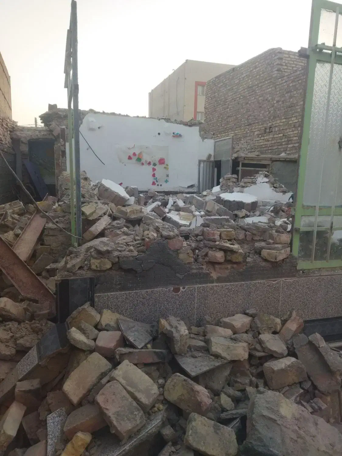 تخریبوکندهکاریباپیکور|خدمات پیشه و مهارت|زابل, |دیوار