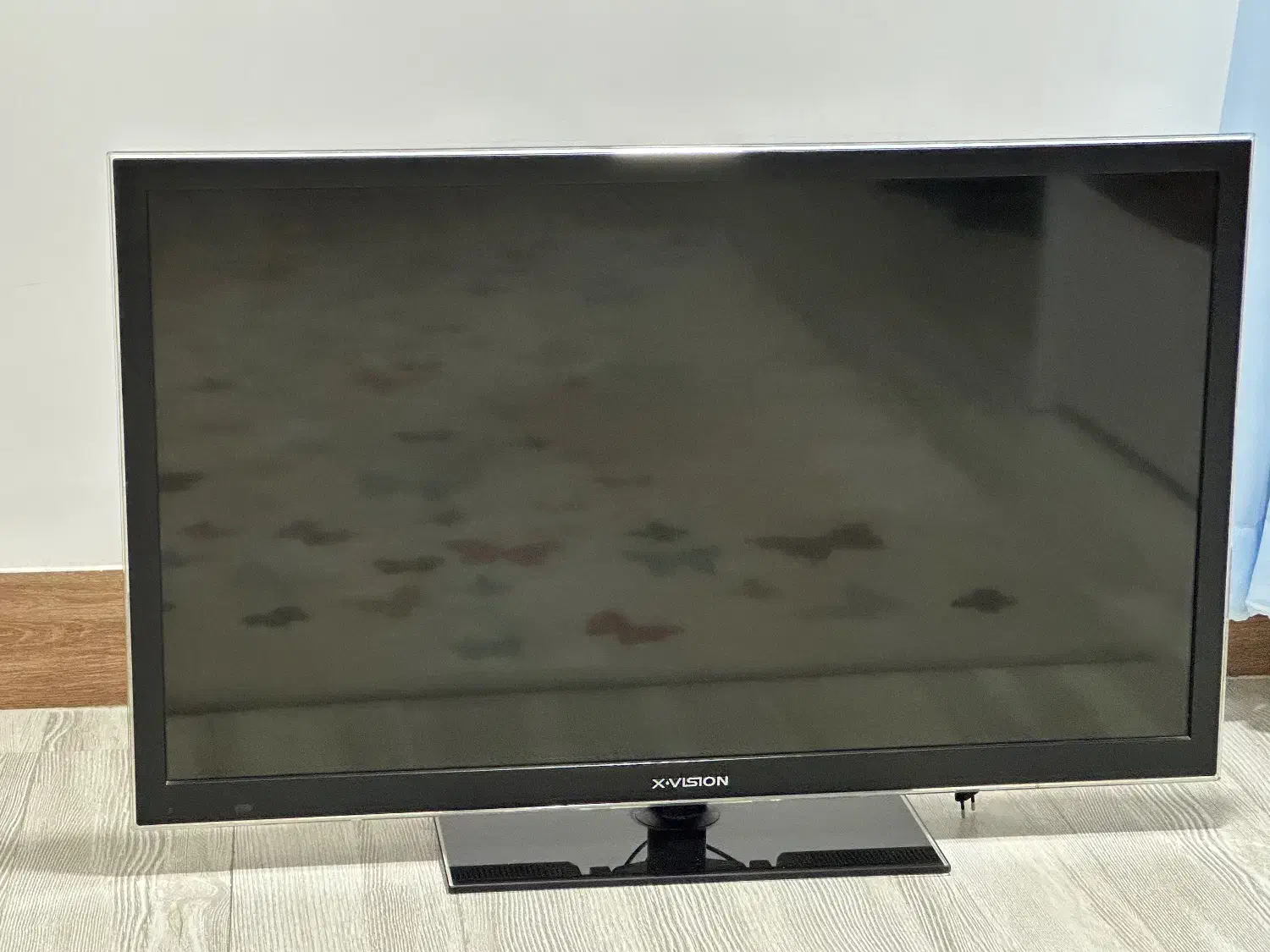 فروش تلویزیون ال ای دی|تلویزیون و پروژکتور|گلوگاه, |دیوار