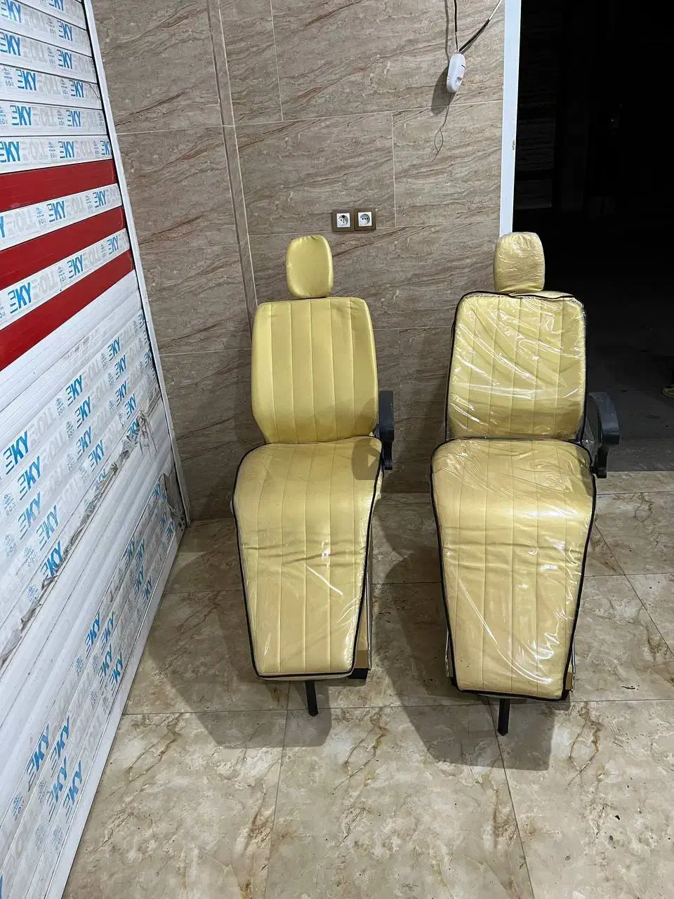 وسیلههایاریشگاهزنانه|آرایشگاه و سالنهای زیبایی|رشت, سلیمانداراب|دیوار