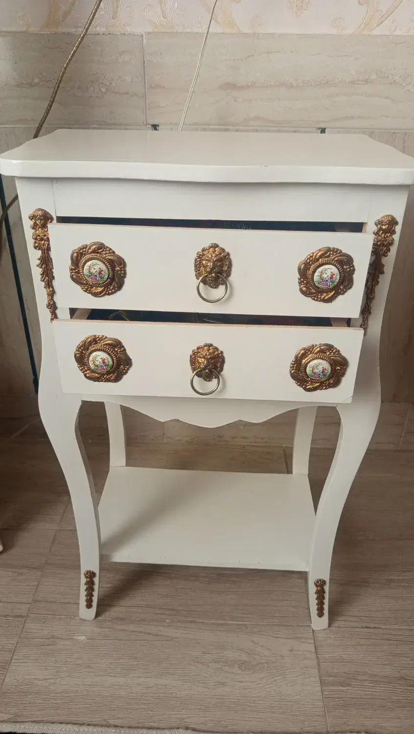 میز تلفن|میز تلفن|تربتحیدریه, جانبازان|دیوار