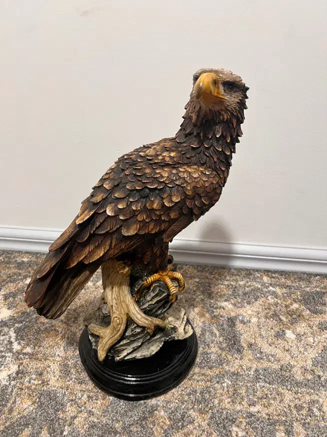 دوعددمجسمه شاهین|مجسمه، تندیس، ماکت|شیراز, شهرک بهشتی|دیوار