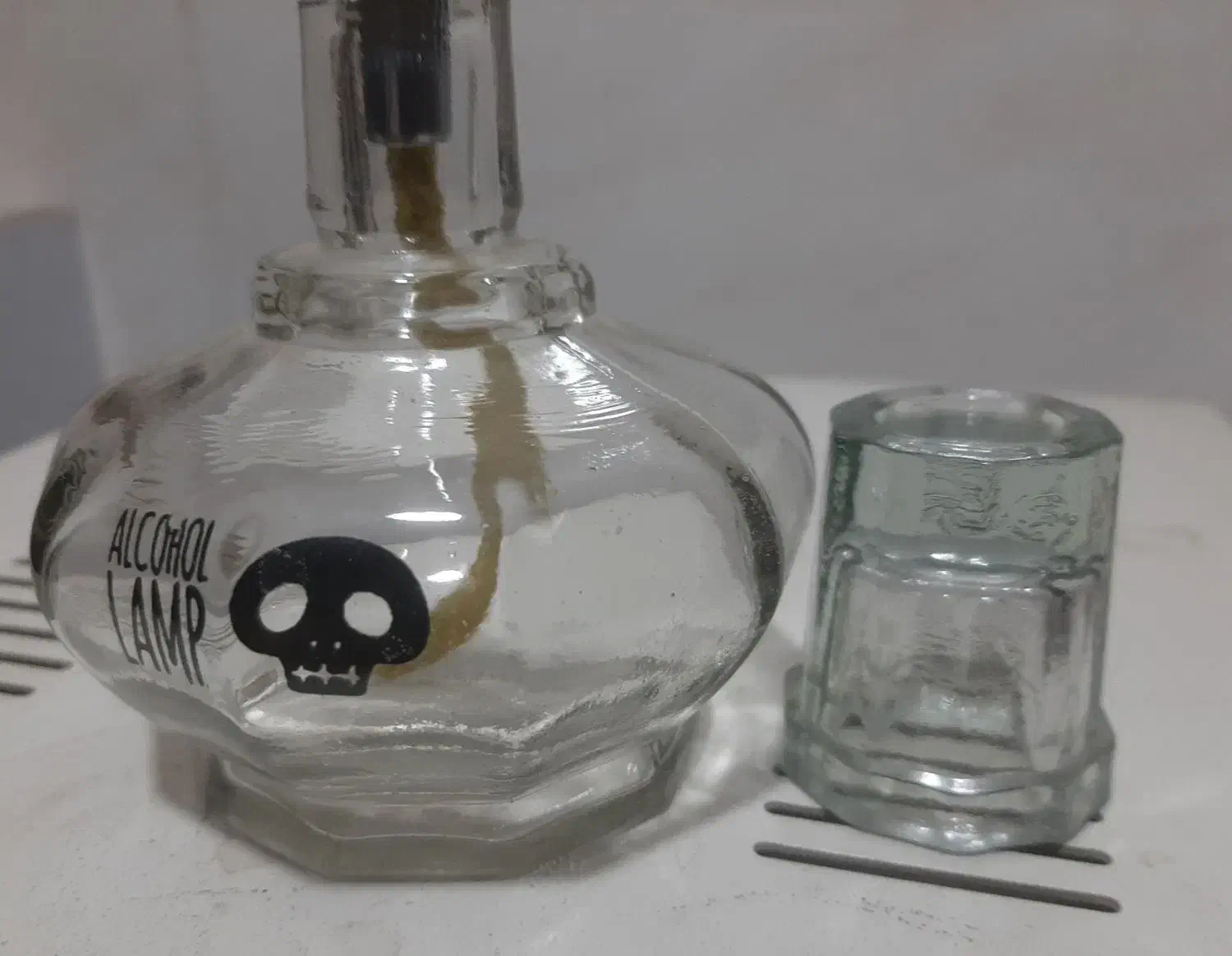 چراغ الکلی|کلکسیون اشیاء عتیقه|یزد, |دیوار