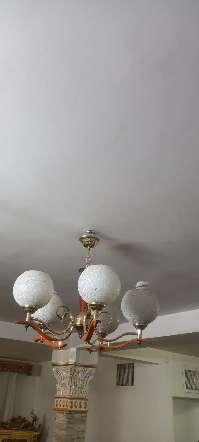 دوتا لوستر|لامپ و چراغ|یزد, |دیوار