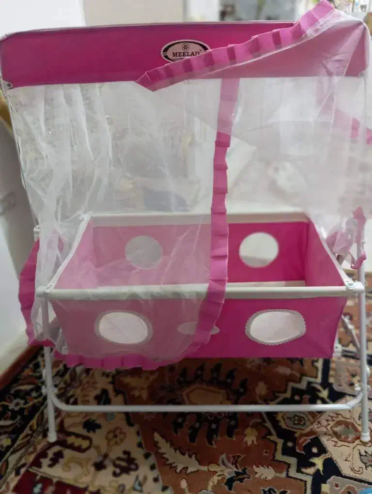 تخت گهواره ای|تخت و صندلی بچه|رامسر, |دیوار