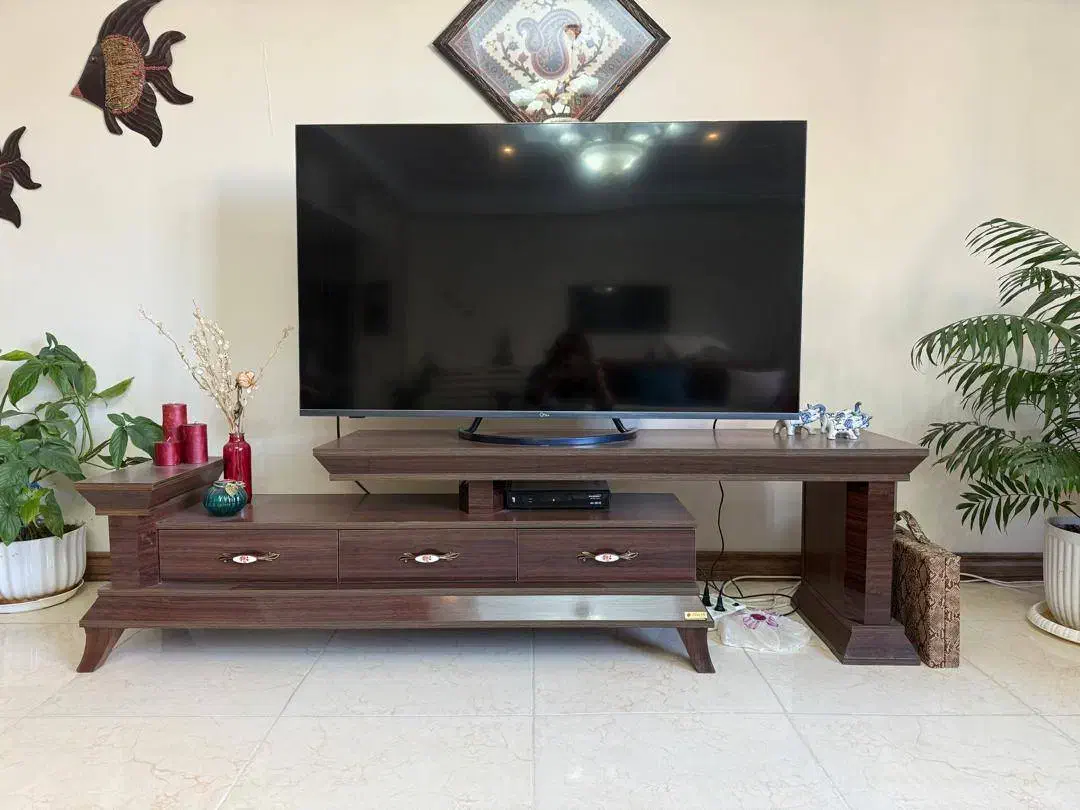 میز تلویزیون+میز پذیرایی سنتی + دو عدد مبل سنتی|مبلمان خانگی و میز عسلی|پردیس, فاز ۸|دیوار