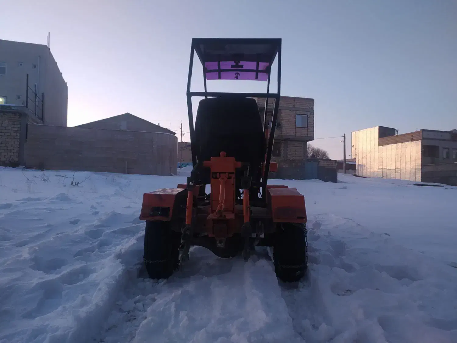 تراکتورباغی|خدمات باغبانی و درختکاری|کندوان, |دیوار