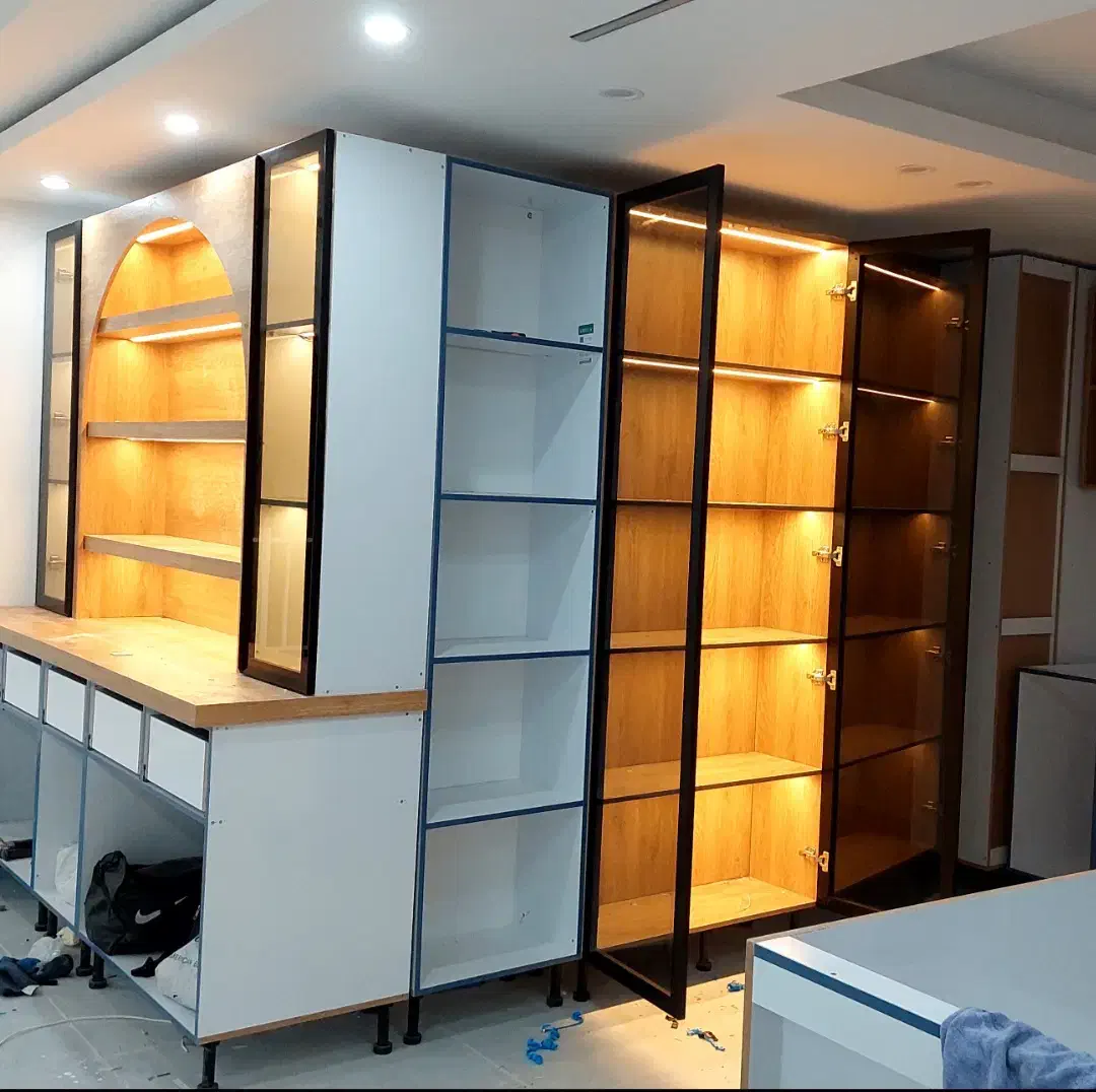 برقکاری ساختمان/رفع اتصالی/لاین نوری کابینتی|خدمات پیشه و مهارت|بندرعباس, |دیوار