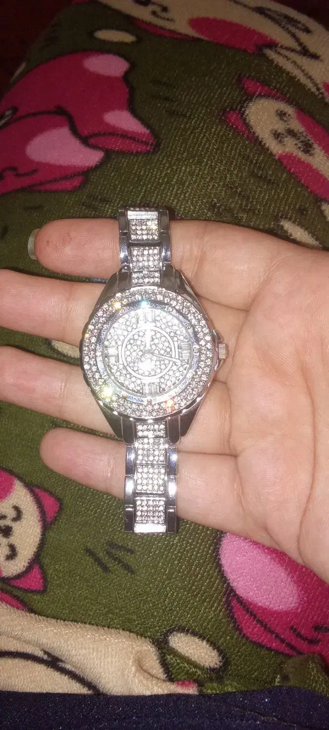 ساعت مچی|ساعت|دوگنبدان, |دیوار