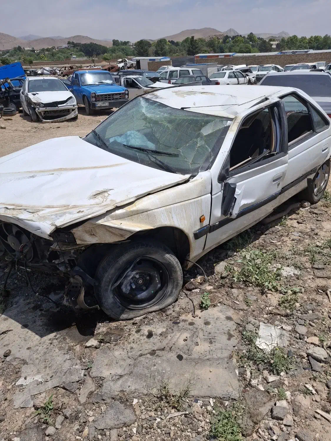 ماشین تصادفی 93|خودرو سواری و وانت|اقبالیه, |دیوار