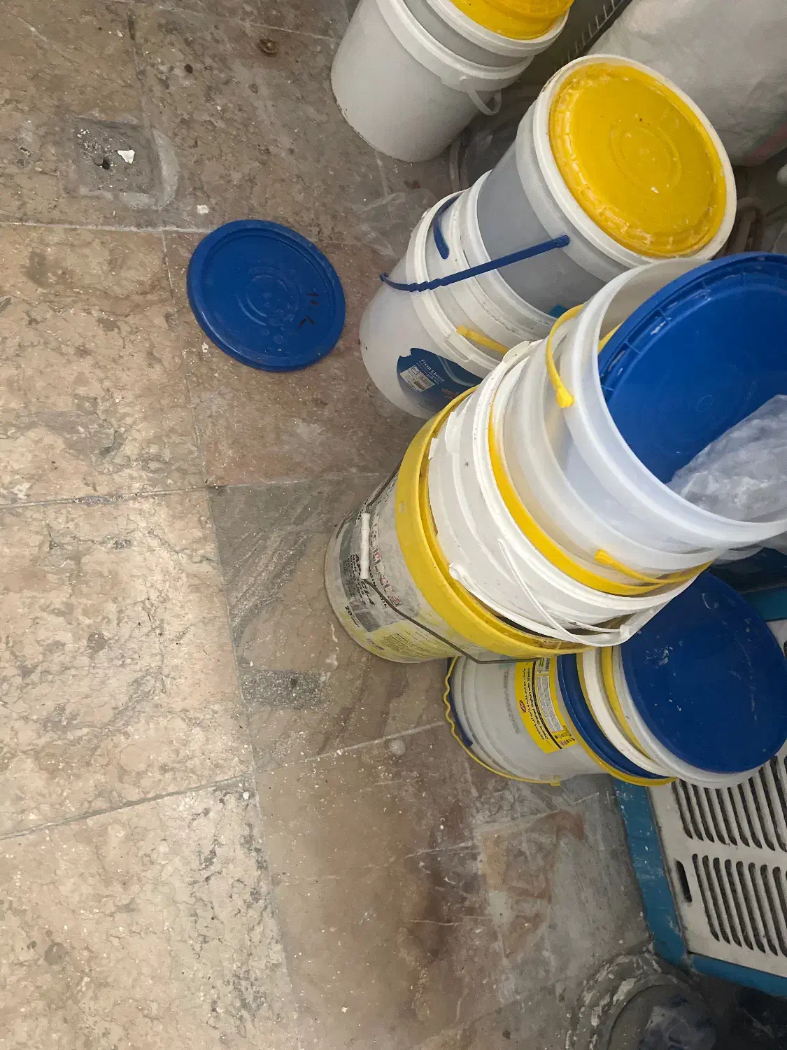 سطل|ظروف نگهدارنده، پلاستیکی، یک‌بارمصرف|مشهد, امامیه (شهرک غرب)|دیوار