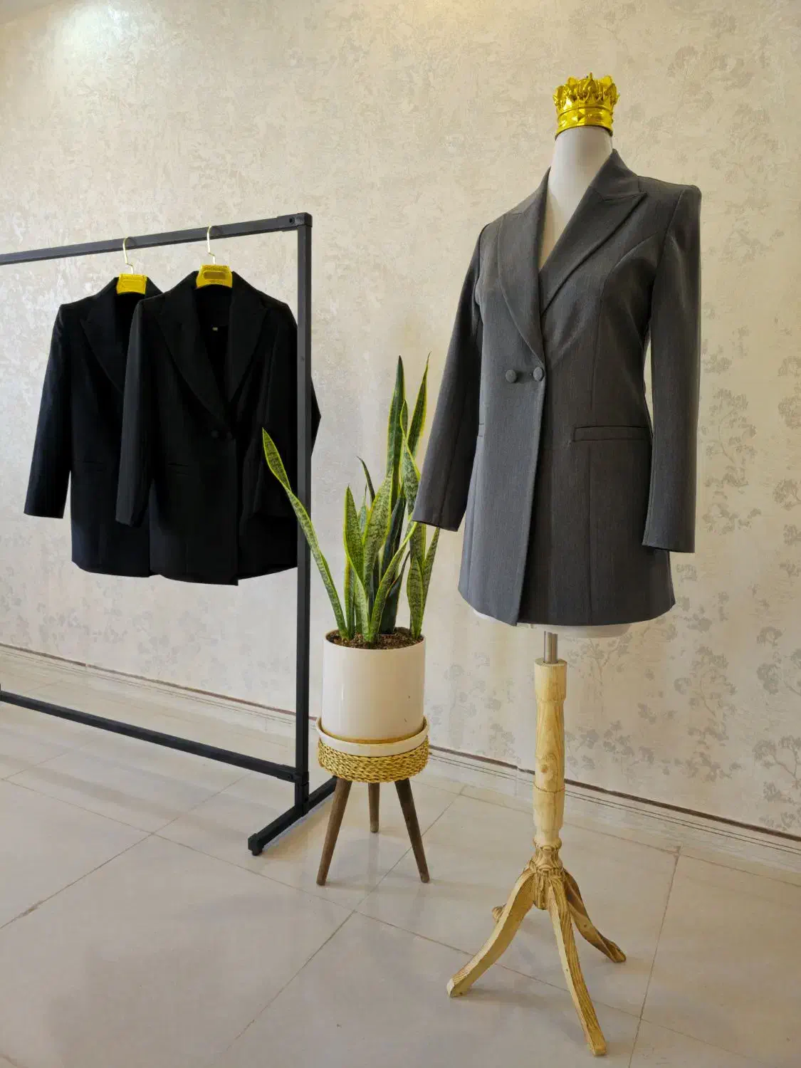 کت شلوار بانوان هـدیـه زیبا برای مـامـانای شیک پوش|لباس|ساوه, |دیوار