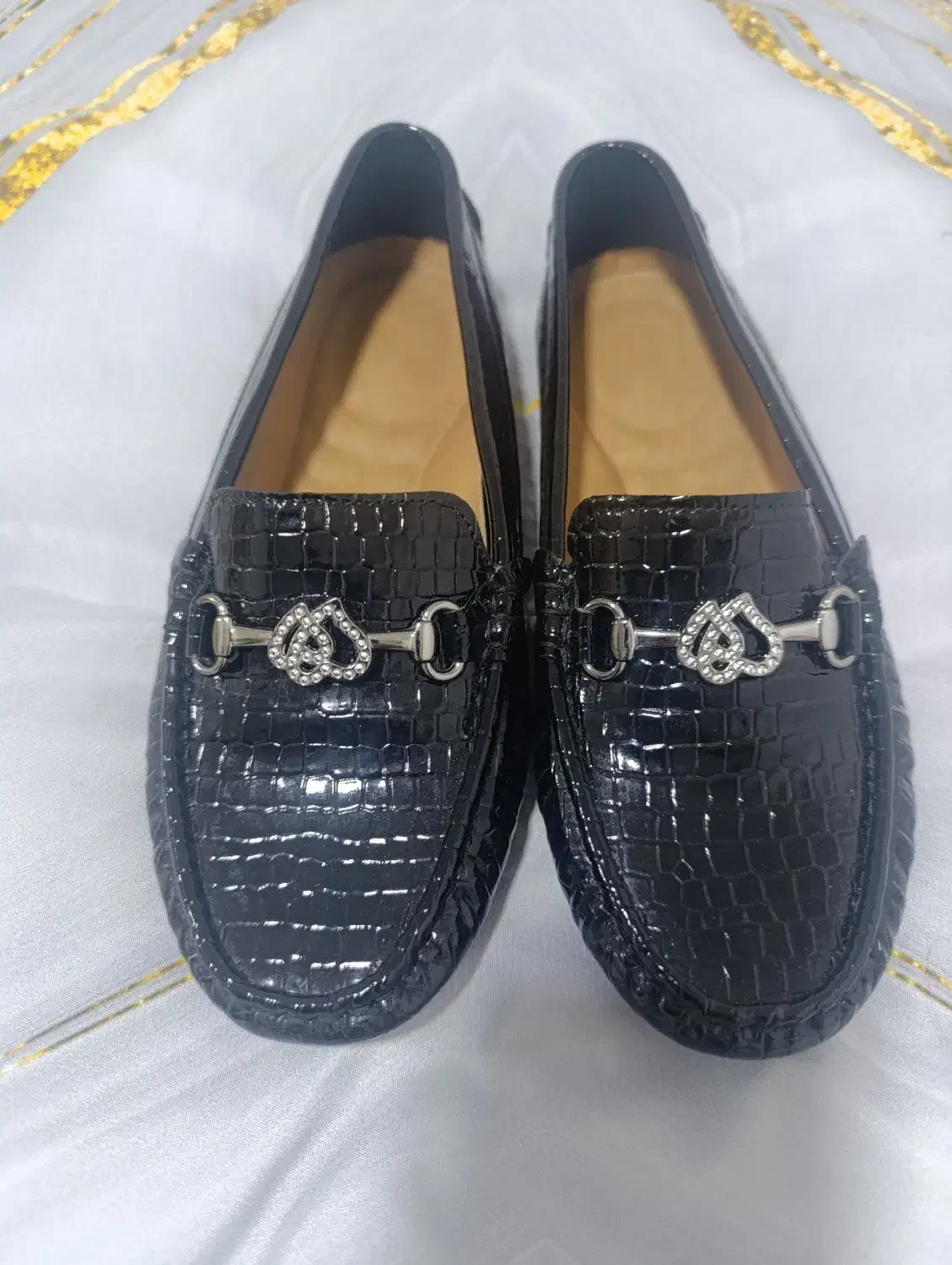 کالج چرم درجه یک|کیف، کفش، کمربند|شیراز, کوزه گری|دیوار