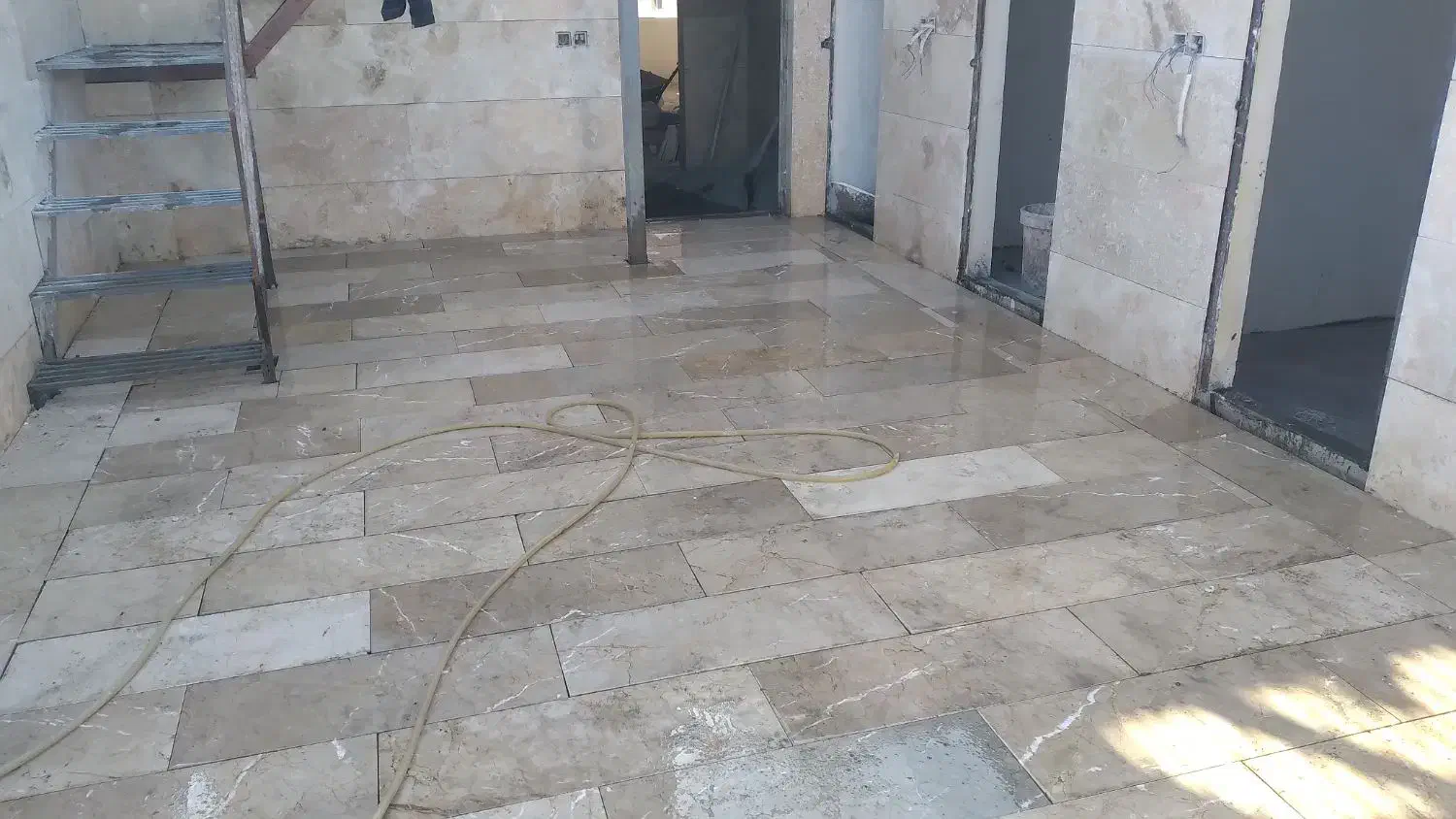 سنگاری وکاشی کاری ولکه گیری|خدمات پیشه و مهارت|گرگان, |دیوار