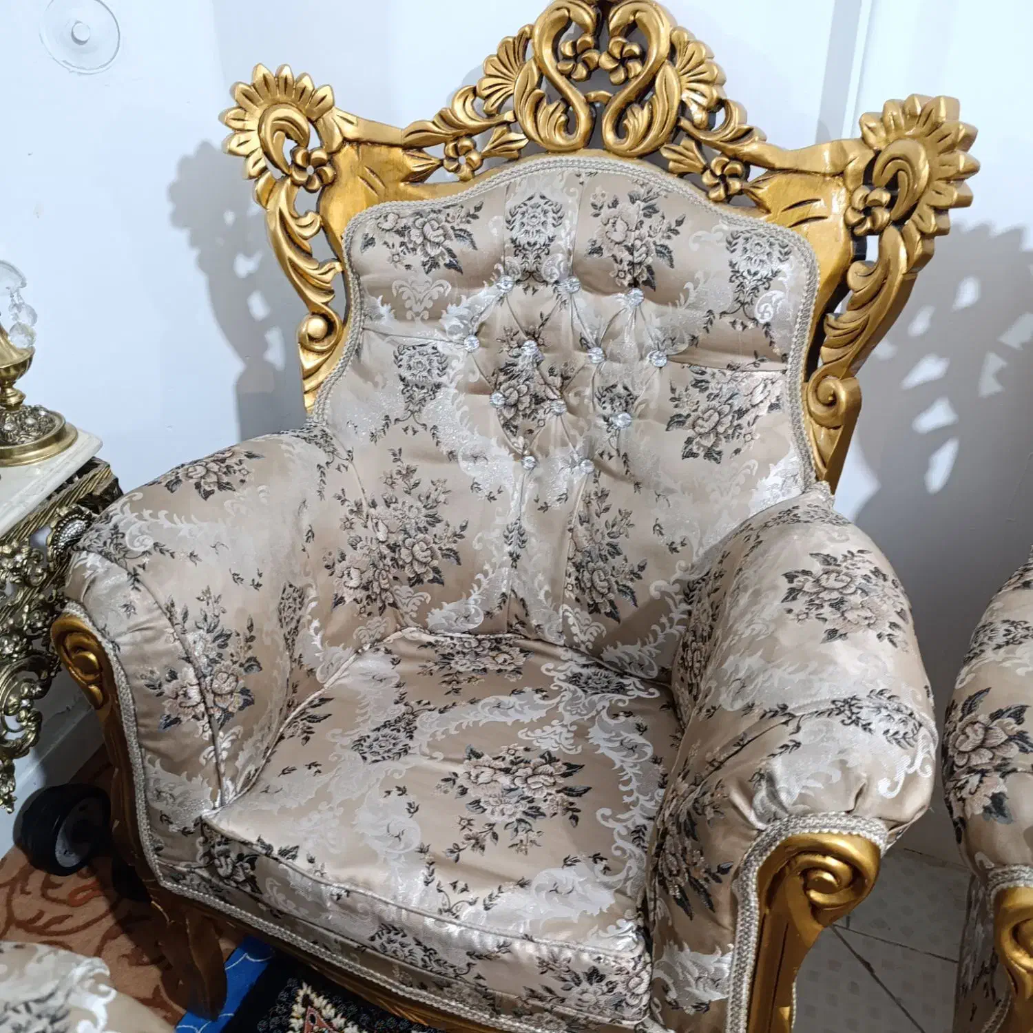 مبلمان سلطنتی ۷ نفره|مبلمان خانگی و میز عسلی|محمدیه-قزوین, |دیوار