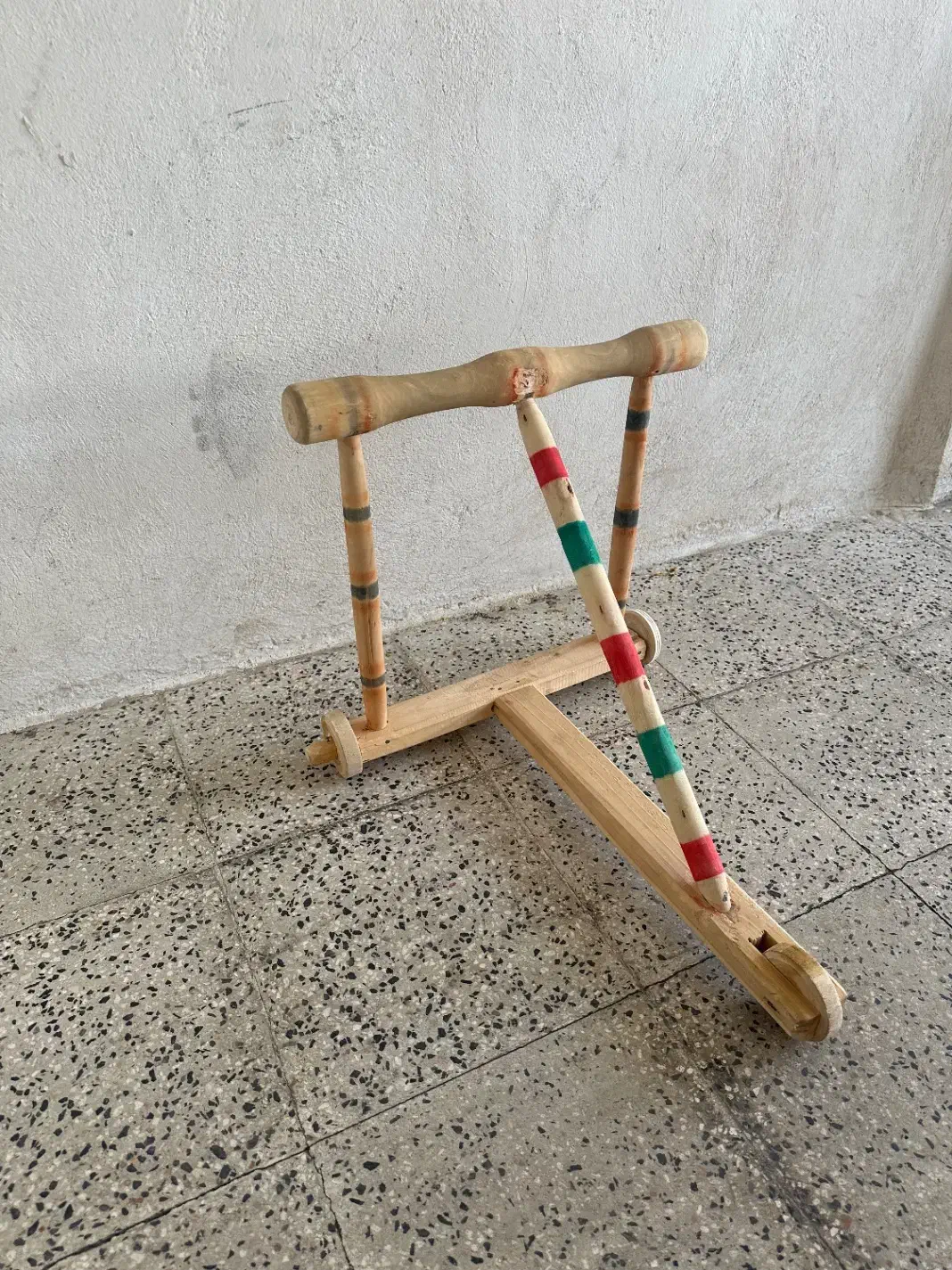 تخت کودک همراه با|اسباب و اثاث بچه|مهاباد (آذربایجان غربی), |دیوار