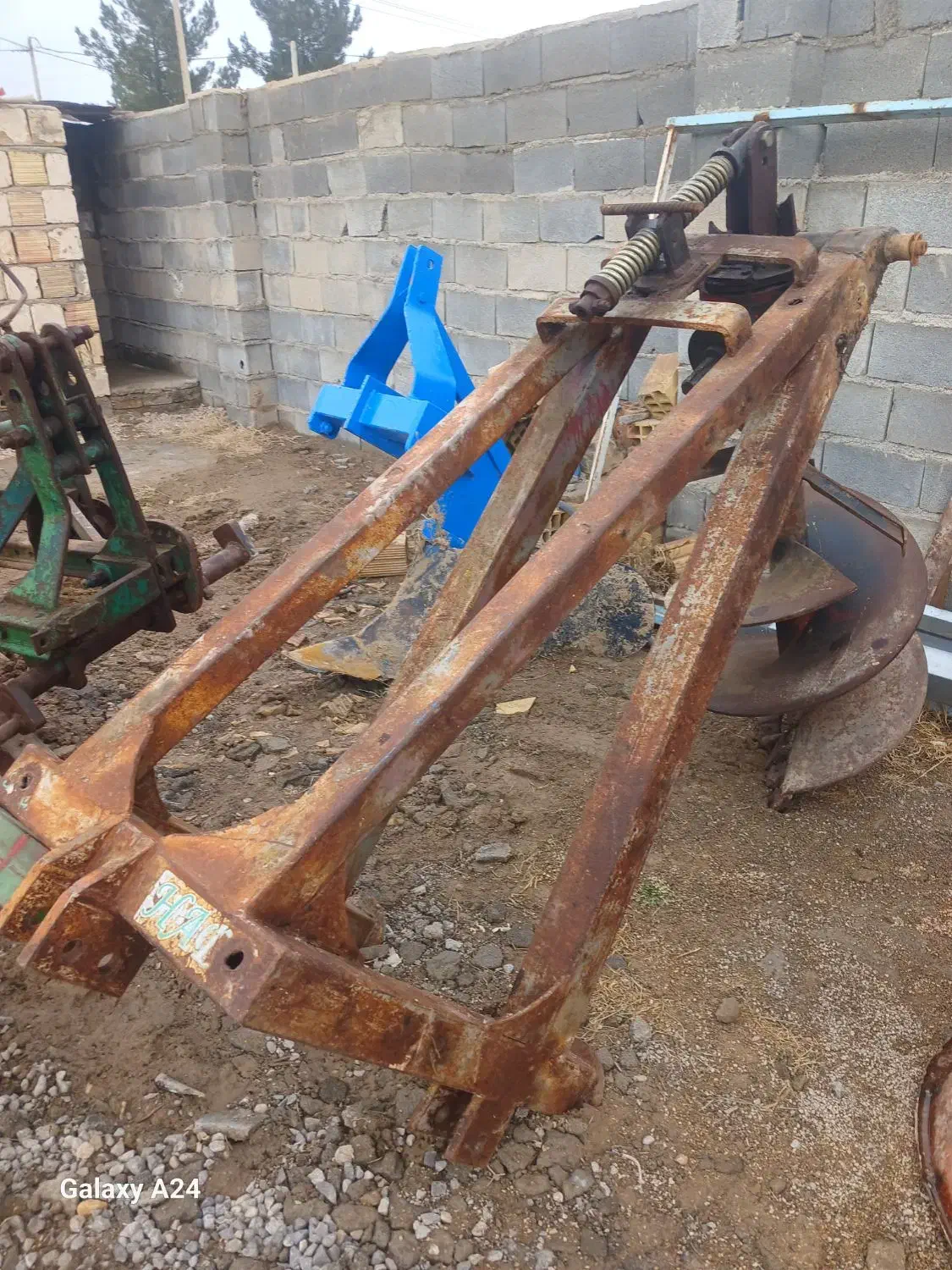 چاله کن|خدمات باغبانی و درختکاری|آشخانه, |دیوار