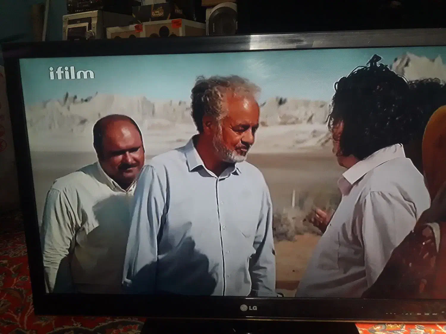 تلویزیون ۲عدد ال ای دی ۴۲ ال جی|تلویزیون و پروژکتور|نظرآباد, رسالت|دیوار